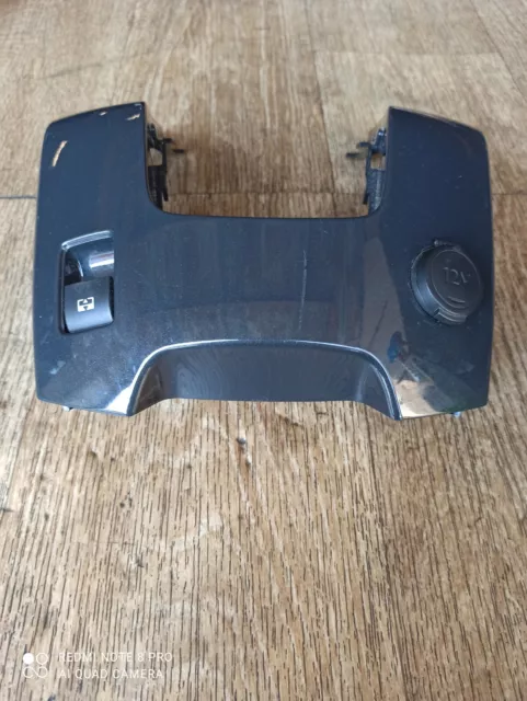Cache Contour Levier De Vitesse Gauche Pour Peugeot 208 I Phase 1 — Référence 9674019377 — Occasion