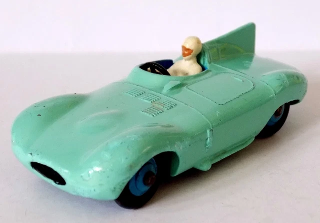 DINKY TOYS NO.238 Jaguar Type D Racing Car, 1st Version Mid-Blue Hubs c.1957 £19.99 - PicClick UK