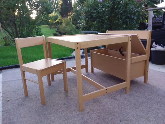 Kindersitzgarnitur Holz indoor