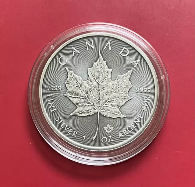 Maple Leaf 2022 Antique Finish 1 Oz Silber in Kapsel