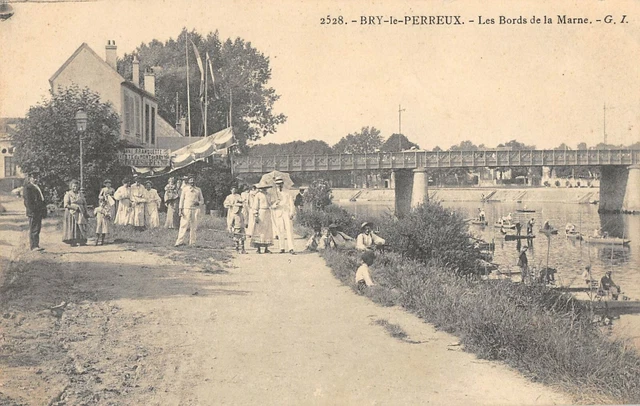Cpa 94 Bry Le Perreux Les Bords De La Marne