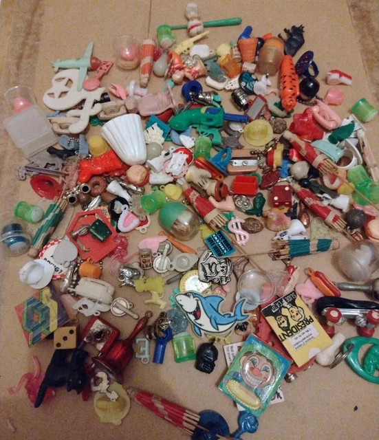 HUGE LOT VINTAGE Cracker Jack Toys 140+ Rare rings bulk prizes charms