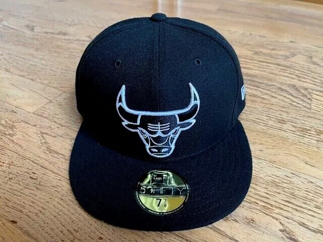 NEW ERA NBA 59FIFTY FITTED CHICAGO BULLS Black/Black/White