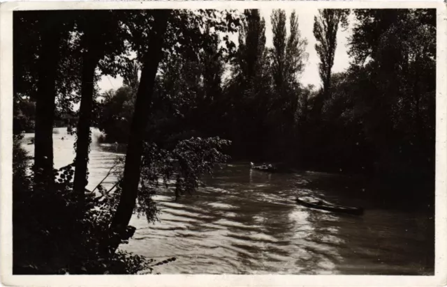 CPA La Varenne St-Hilaire Bords de Marne vers le Pont FRANCE (1338919)