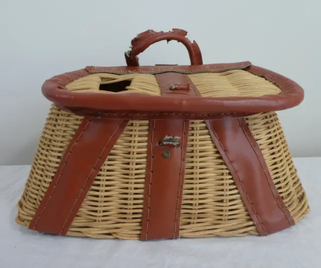 VTG WICKER LEATHER Fishing Creel Basket Fly Fish Fresh Salt Water Trout  Bass Old $24.98 - PicClick
