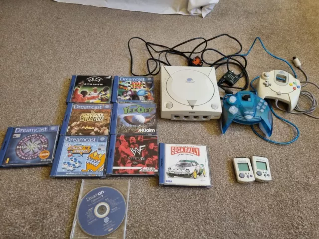 Sega Dreamcast Bundle Console 2 Controllers 2 Memory Cards 8 Games Plus Demo