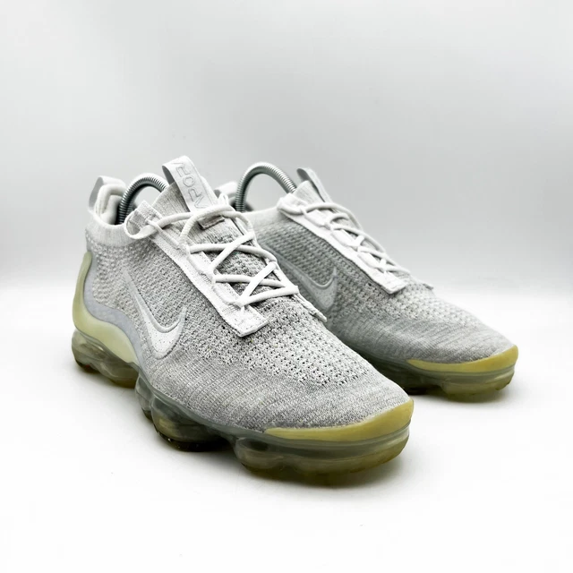 Size 9 - Nike Air VaporMax Flyknit White Pure Platinum 2021