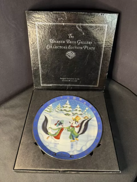 Warner Bros Looney Tunes LE #1 in Series Collector Plate WINTER ROMANCE 1996