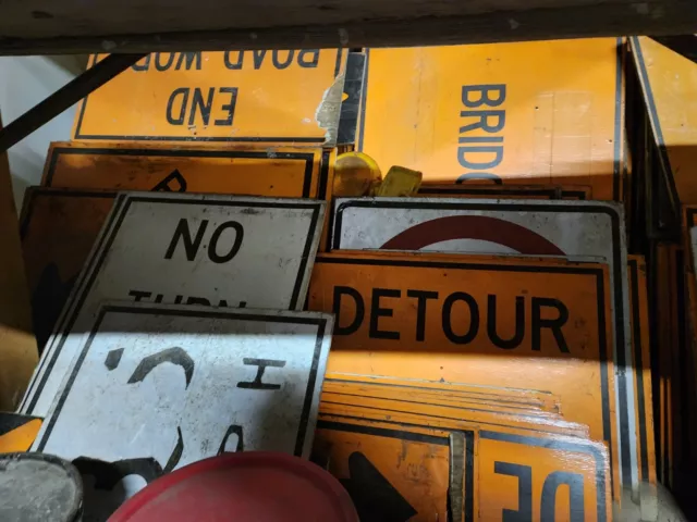Road construction signs -construction signs