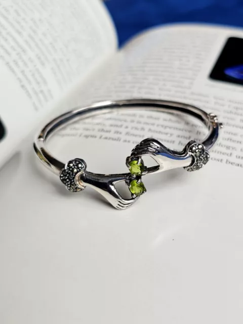 Natural Peridot Crossover Style Claddagh Bangle - Vintage - 925 Sterling Silver