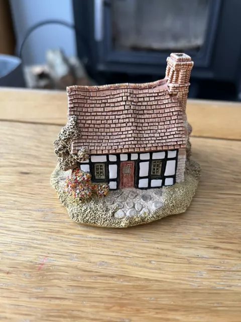 Lilliput Lane Cottages - Selection Of Miniature Masterpieces