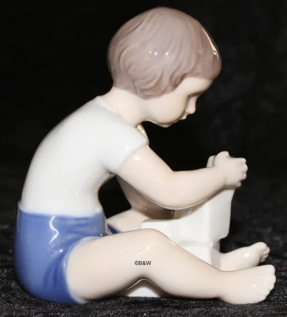 Bing&Grondahl / Royal Copenhagen Figur #2388  "Girl With Bricks" Top 1. Wahl