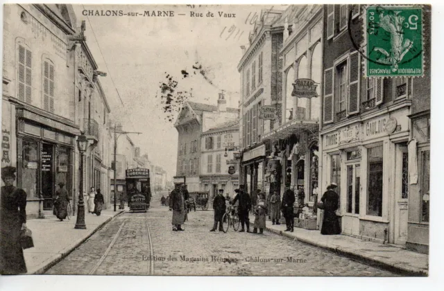 CHALONS SUR MARNE - Marne - CPA 51 - tramway - Rue de Vaux - Bazaar - shops