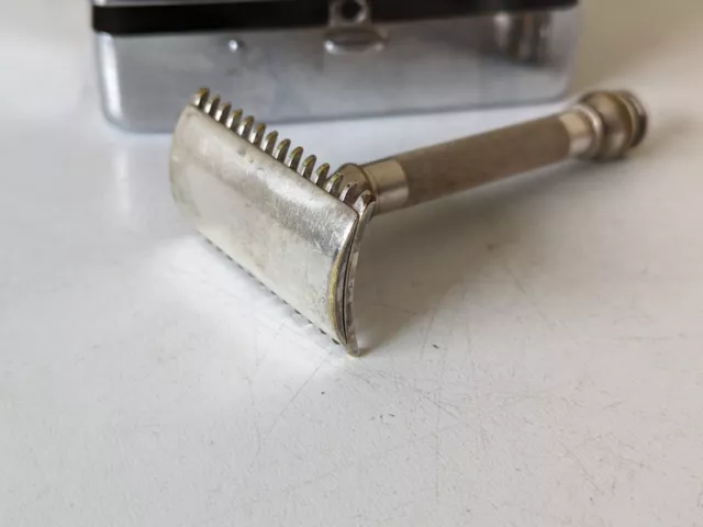 VINTAGE 1920s GILLETTE US BALL-END OLD BRASS OPEN COMB, DOUBLE EDGE SAFETY RAZOR