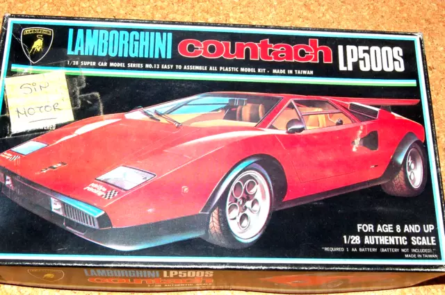 Lamborghini Countach  LP500S  escala 1/28