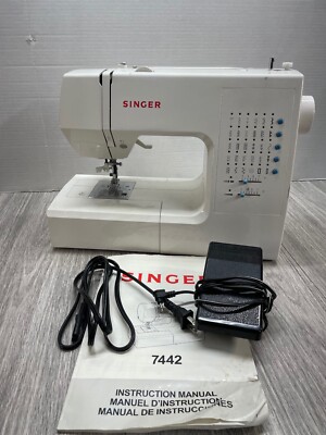 SINGER ADVANCE MODEL 7422 Electronic Sewing Machine - Working pedal
