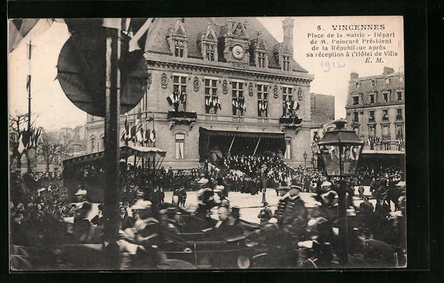 CPA Vincennes, Place de la Mairie, Depart de M. Poincare President de la Republ