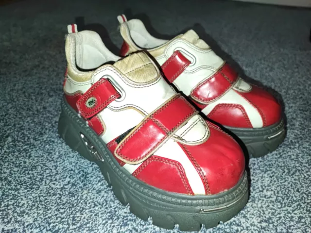 Roxy platform shoes top