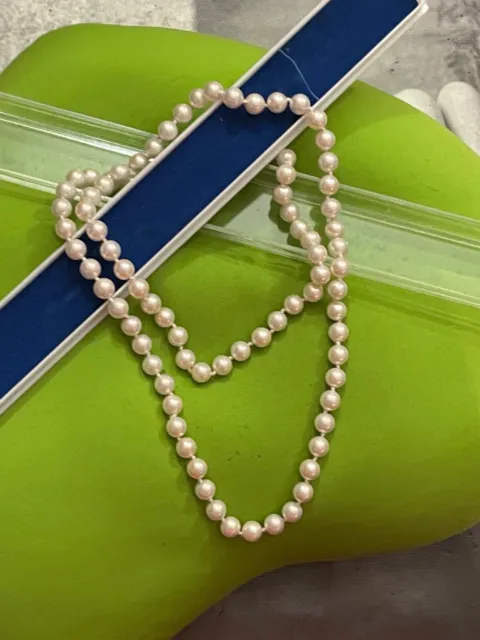 collier femme, fantaisie, fausses perles, longueur 39 cm dans son écrin, neuf, l