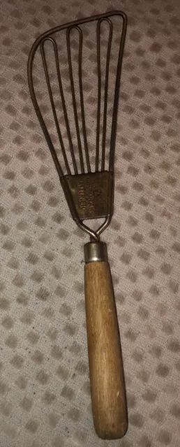 https://www.picclickimg.com/ML4AAOSwdDJjrfB8/Vtg-Androck-Batter-Egg-Beater-Slotted-Curved-Mixing.webp