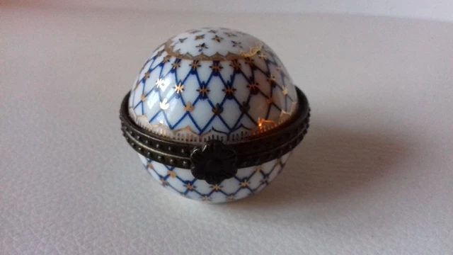 Ancienne boîte à pilules en porcelaine d'art de Limoges - Décor Chinois vintage