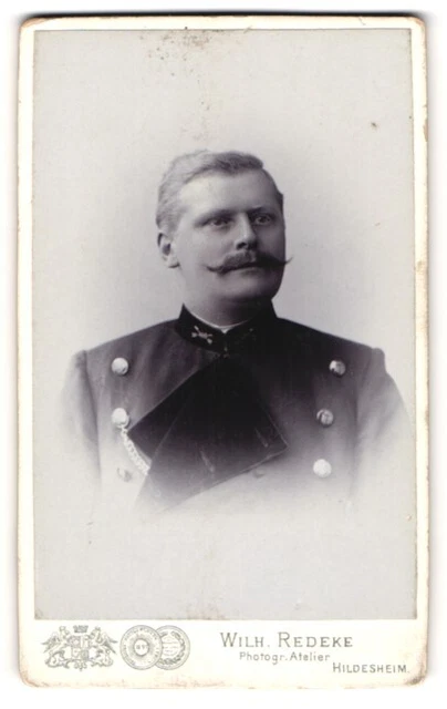 Fotografie Wilh. Redeke, Hildesheim, Portrait Eisenbahner der Hildesheim-Peiner