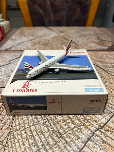 HERPA WINGS EMIRATES Airbus A330-200 1:500 A6-EKU EUR 24,00 - DE