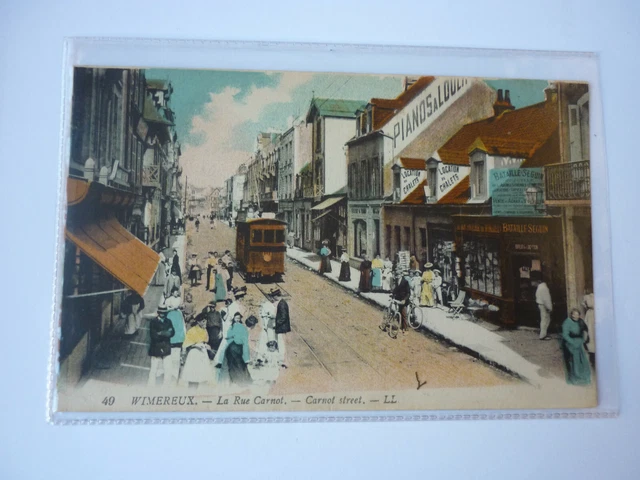 Carte Postale /  Wimereux   /  La Rue Carnot  .. ........   Tramway