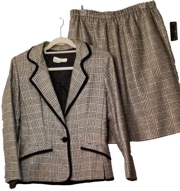 VTG - Henry Higgins Women's Business Holiday 2pc Black Plaid Lined Skirt Suit