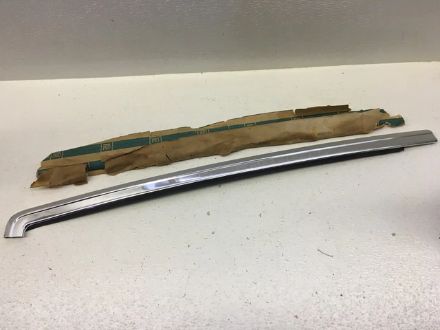 NOS Chevy GMC Pontiac Olds Buick 2Door A Body 78-88 G Body LH Windshield Molding