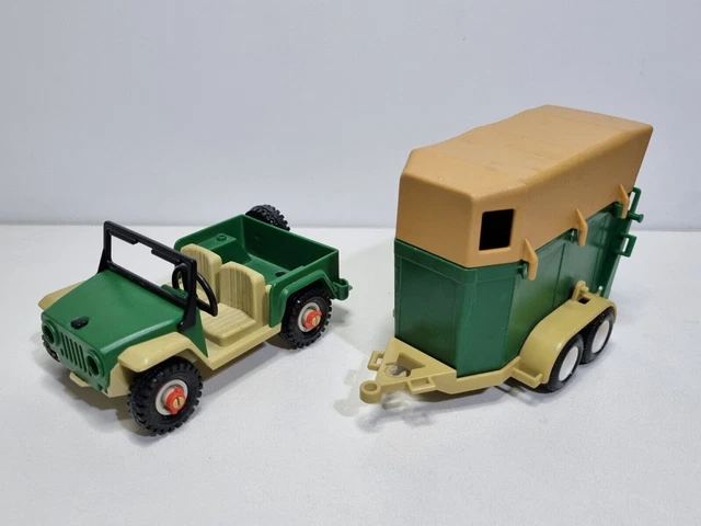 PLAYMOBIL 3140 VOITURE tout-terrain Jeep remorque cheval transport club hippique EUR 14,90 
