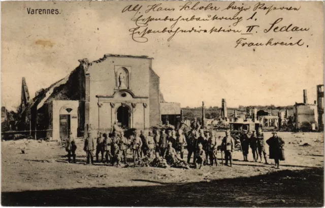 CPA Varennes - Place - Ruines - Soldiers (1037491)