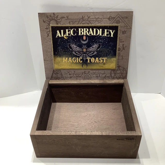 Magic Toast | Gordo Wood Cigar Box Empty - 8.25" x 7" x 3.25" Excellent