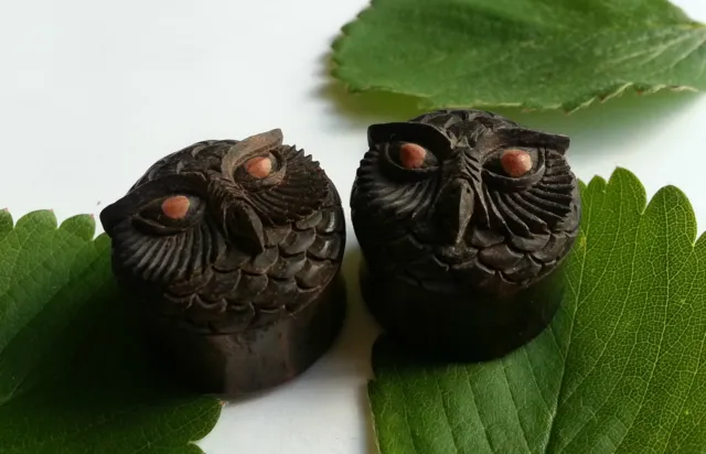 1 Pair Organic Hand Carved 3D Owl Hooter Black Areng Wood Ear Plug Tunnel Gauges 3