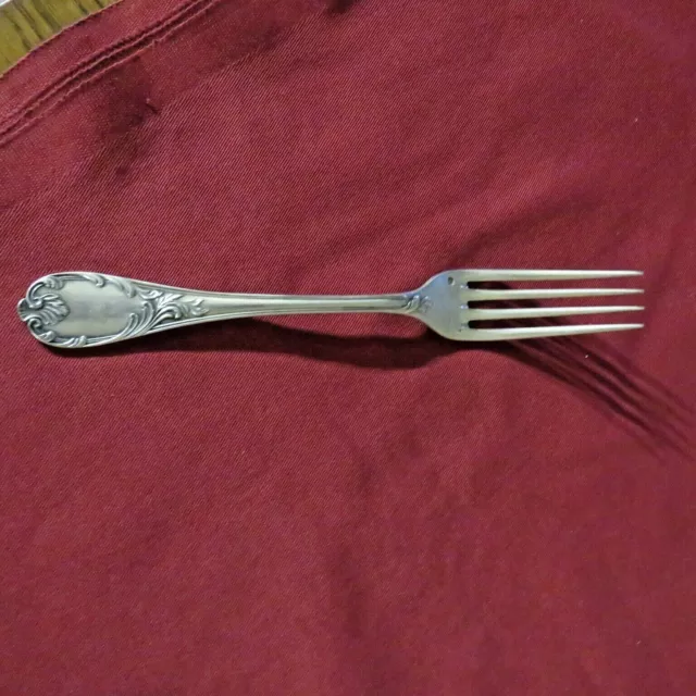 1 fourchette de table en métal argenté Christofle modèle Marly 6