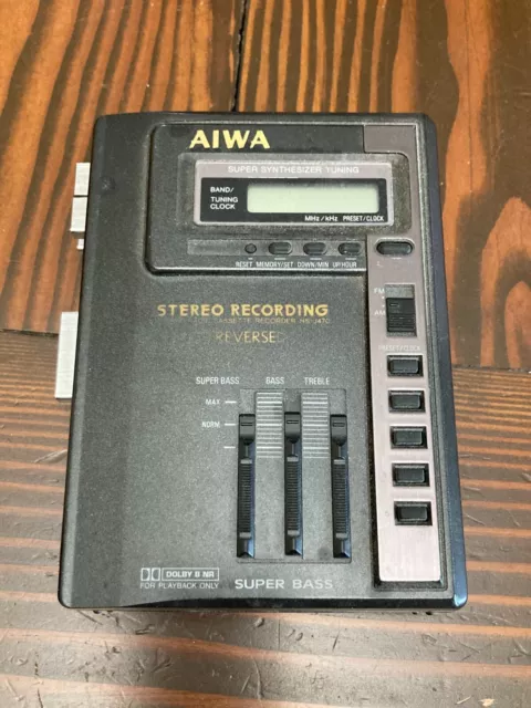 AIWA Stereo Portable Radio Cassette Tape Recorder Walkman HS-J470 Super Bass