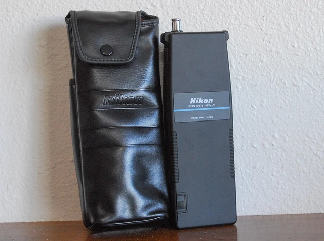 RARO Receptor Controlado por Radio Remoto Nikon MW-2 con Estuche Obturador de Liberación 0,25 millas