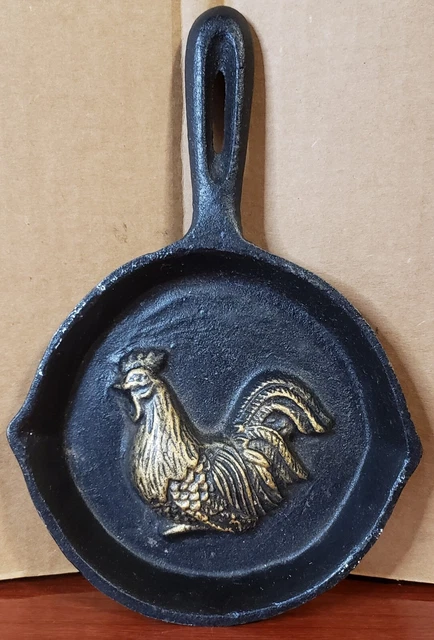 Rooster Cast Iron Decorative Skillet 8" 1/2  X 5" 3/4 Vintage