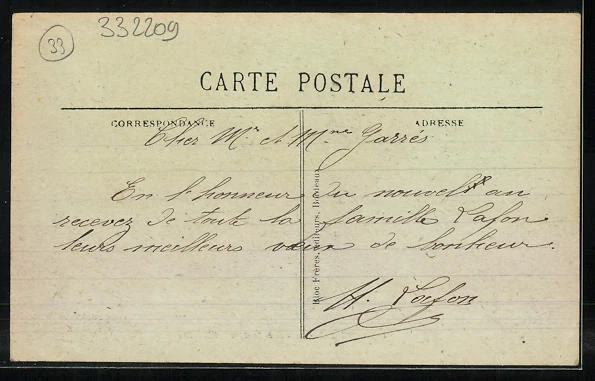 CPA Margaux, Avenue de la Gare, attelage à cheval et des passants 2