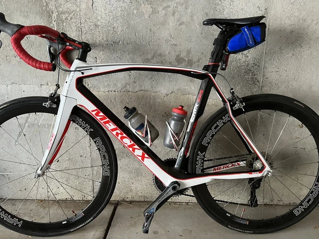 Eddy Merckx EMX 525. Di 2, Carbon Frame, Custom Built In Belgium. Eddy Merckx EMX 525. Di 2, Carbon Frame, Custom Built In Belgium.