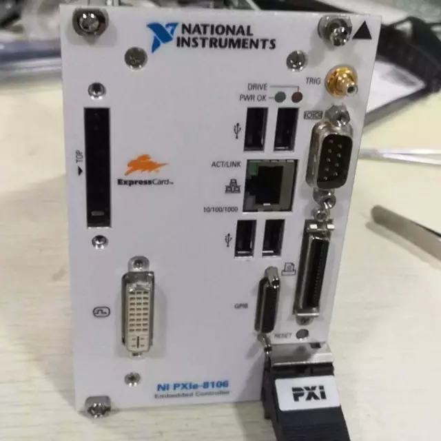 ONE National Instruments NI PXIe-8106 Controller dual-core 2,16 GHz con Labview