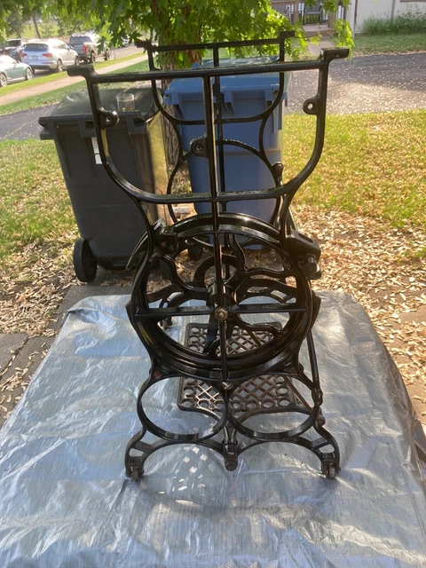 Antique Davis vertical feed treadle sewing machine base great original condition