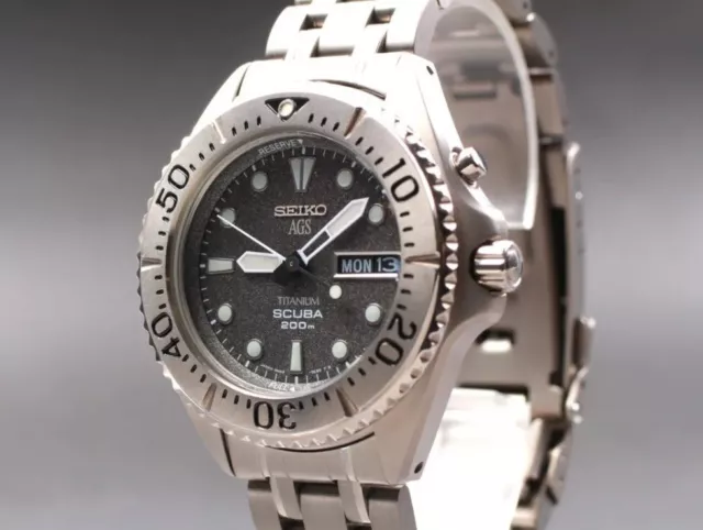 SEIKO GREY GHOST Ags Titanium Scuba 200M Kinetic Day Date Watch Model ...