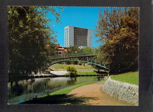 C6741 Australia SA University Bridge Adelaide Trueview postcard