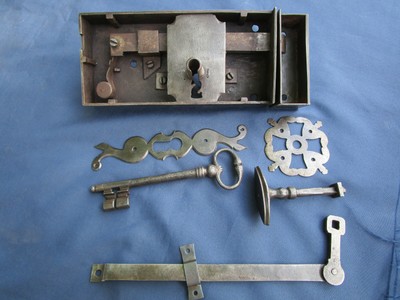 ANCIENNE GACHE FERRONNERIE POIGNÉE APPUI ARRET DE FENÊTRE BALCON  LYS FER FORGE 