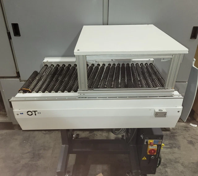 JOT Post Reflow Brush Roller Accumulator Conveyor L to R Board Flow