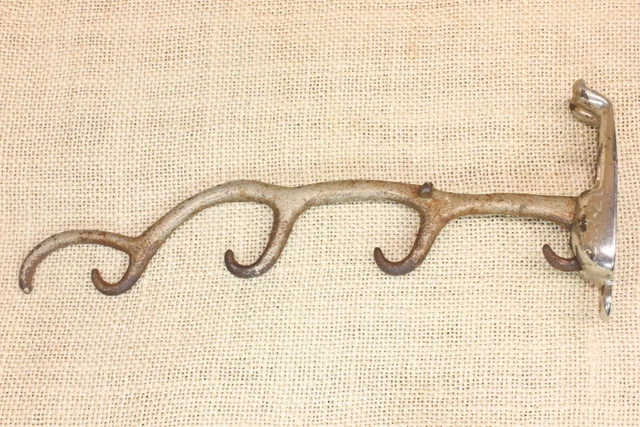 4 Coat Hooks Clothes Hanger Fold Up Arm Old Laundry Bath Vintage 1921 Patent 3