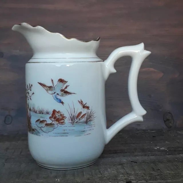 ANCIEN POT A LAIT EN PORCELAINE lacustre libellule oiseau Limoges ? crème