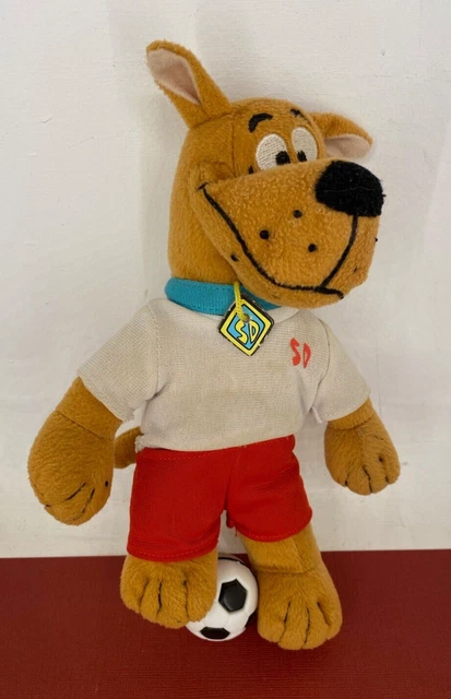 HANNA-BARBERA 2011 ☆ Scooby-Doo ☆ Scooby with Soccer Ball 20cm
