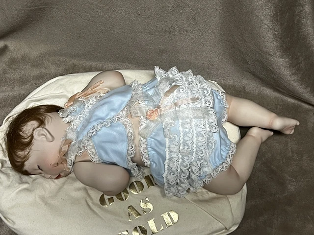 Ashton Drake “Good As Gold” Porcelain Doll Vintage 1997 Titus Tomescu 6